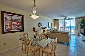 PELICAN BEACH 1216 2 Bedroom Holiday Home by Five Star Properties