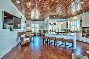 Sand Between Your Toes 6 Bedroom Holiday Home by Five Star Properties