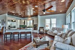 Sand Between Your Toes 6 Bedroom Holiday Home by Five Star Properties