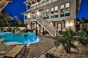 Sand Between Your Toes 6 Bedroom Holiday Home by Five Star Properties