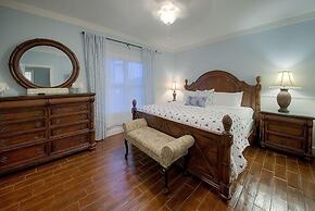 Sandtrap by the Sea 6 Bedroom Holiday Home by Five Star Properties