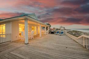 Sandtrap by the Sea 6 Bedroom Holiday Home by Five Star Properties