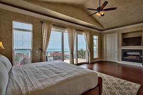 Sea Span 6 Bedroom Holiday Home by Five Star Properties