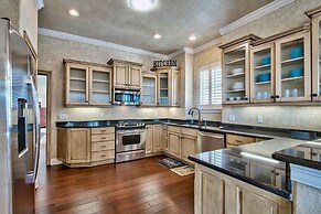 Sea Span 6 Bedroom Holiday Home by Five Star Properties