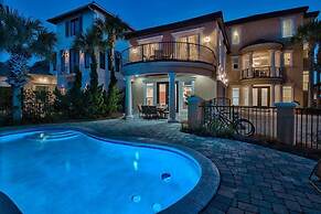 Sea Span 6 Bedroom Holiday Home by Five Star Properties