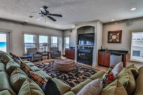 Seaclusion 9 Bedroom Holiday Home by Five Star Properties