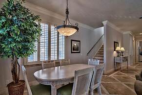 Serenity 4 Bedroom Holiday Home by Five Star Properties