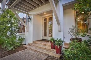 SIMMONS TOWNHOUSE 4 Bedroom Holiday Home by Five Star Properties
