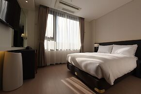 Geoje Art Nouveau Suite Hotel