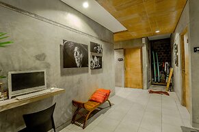 Lokal Bali Hostel