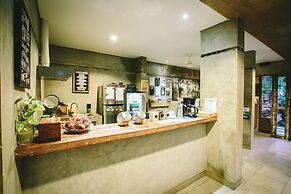Lokal Bali Hostel