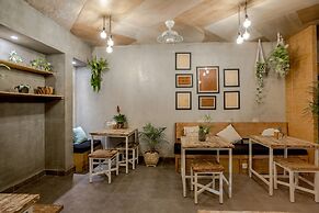 Lokal Bali Hostel