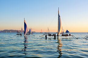 Luxx Boutique Boracay