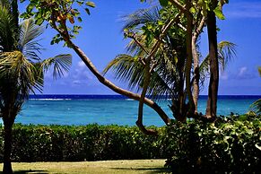 Cap Ouest by Dream Escapes