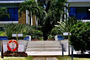 Cap Ouest by Dream Escapes