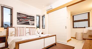 Cap Ouest by Dream Escapes