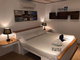 Parrot Resort Moalboal