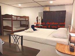 Parrot Resort Moalboal