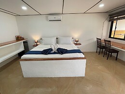 Parrot Resort Moalboal