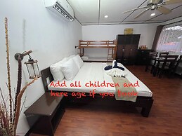 Parrot Resort Moalboal