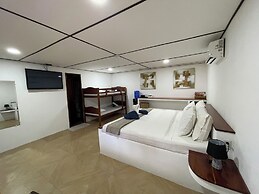 Parrot Resort Moalboal