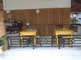 Parrot Resort Moalboal