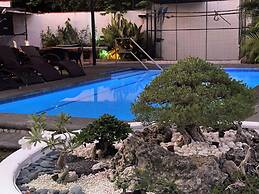 Parrot Resort Moalboal