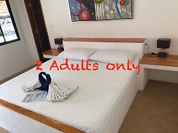 Parrot Resort Moalboal