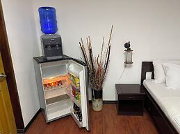 Parrot Resort Moalboal