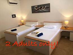 Parrot Resort Moalboal