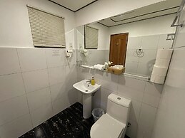 Parrot Resort Moalboal