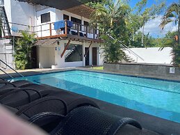Parrot Resort Moalboal