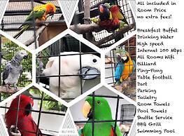 Parrot Resort Moalboal