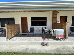 Parrot Resort Moalboal