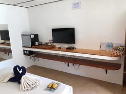 Parrot Resort Moalboal