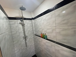 Parrot Resort Moalboal