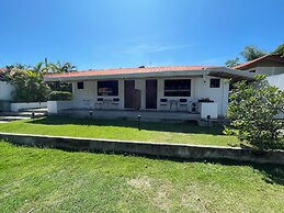 Parrot Resort Moalboal