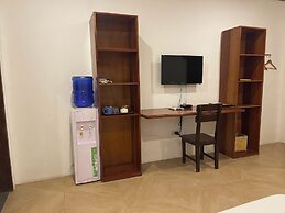 Parrot Resort Moalboal