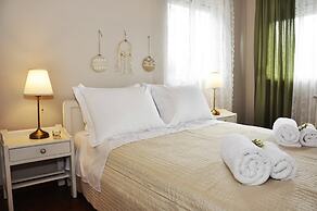 Villa Lakki The View