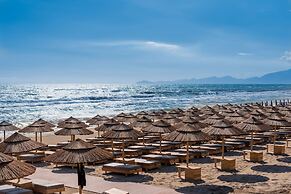 Cumeja - Beach Club & Hotel