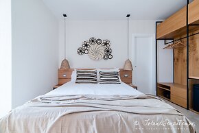 Cumeja - Beach Club & Hotel