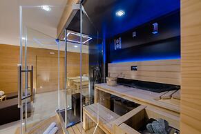 Cumeja - Beach Club & Hotel