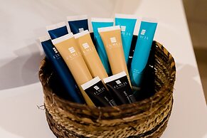 Cumeja - Beach Club & Hotel