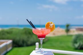 Cumeja - Beach Club & Hotel