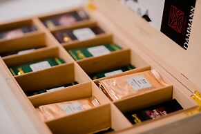 Cumeja - Beach Club & Hotel