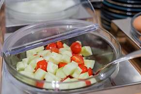 Cumeja - Beach Club & Hotel