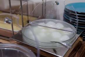 Cumeja - Beach Club & Hotel