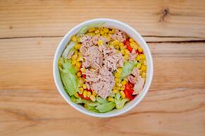 Cumeja - Beach Club & Hotel