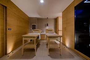 Cumeja - Beach Club & Hotel