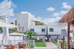 Cumeja - Beach Club & Hotel